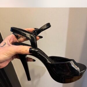 Fabulicious Cocktail-509 Peep Toe Heel Sandal Pumps